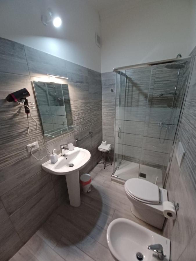 La Stazione 92 Bed & Breakfast คาตาเนีย ภายนอก รูปภาพ