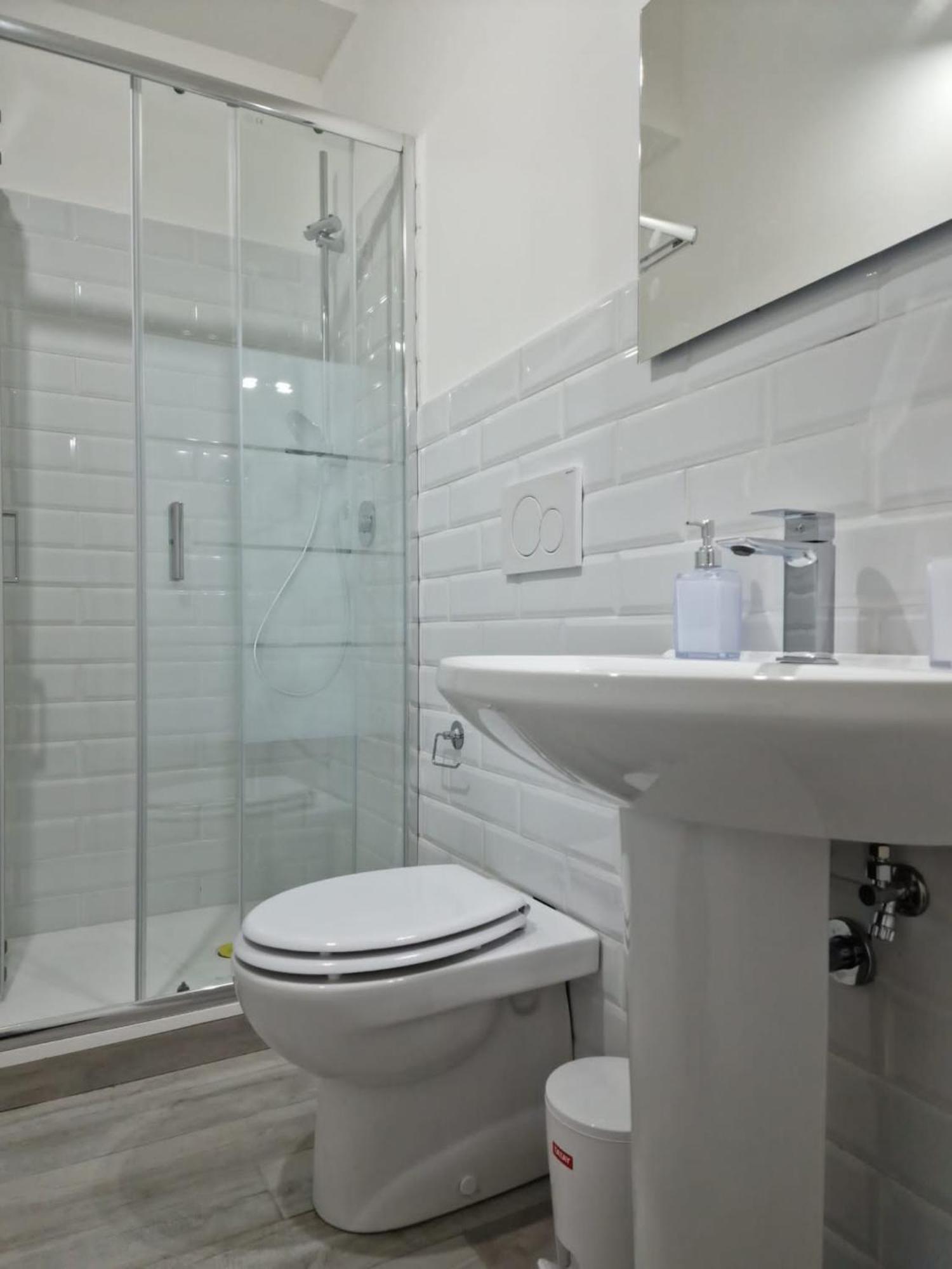 La Stazione 92 Bed & Breakfast คาตาเนีย ภายนอก รูปภาพ