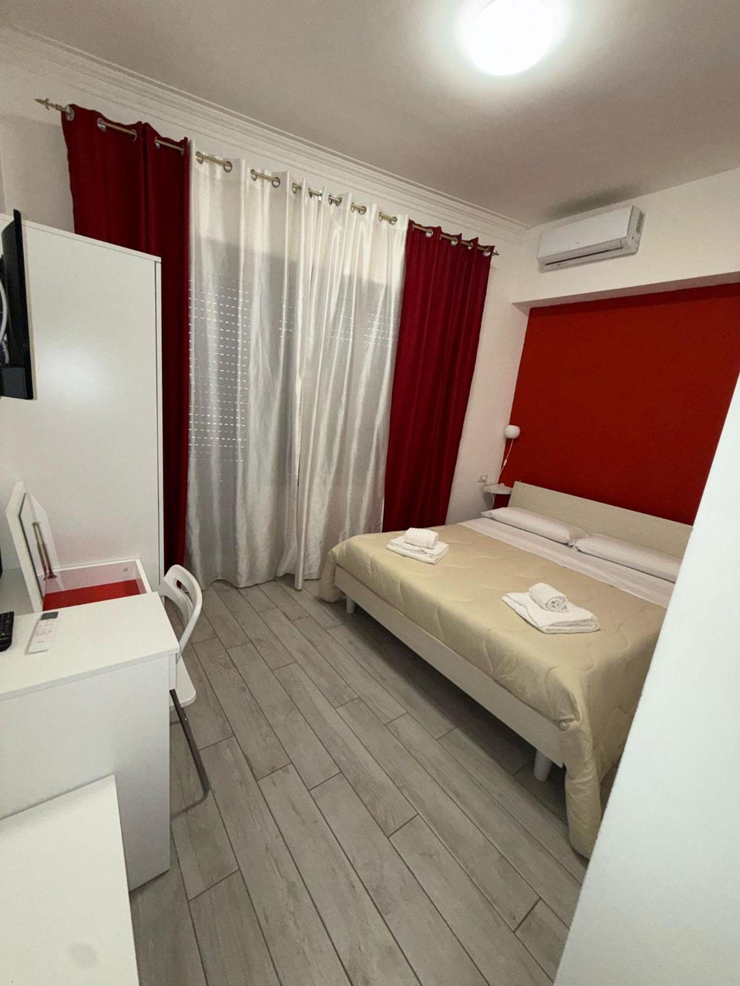 La Stazione 92 Bed & Breakfast คาตาเนีย ภายนอก รูปภาพ